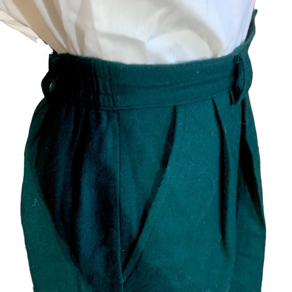 VINTAGE 1980'S SAG HARBOR FOREST GREEN HIGH WAIST PLEATED WOOL SHORTS (16) - Image 7
