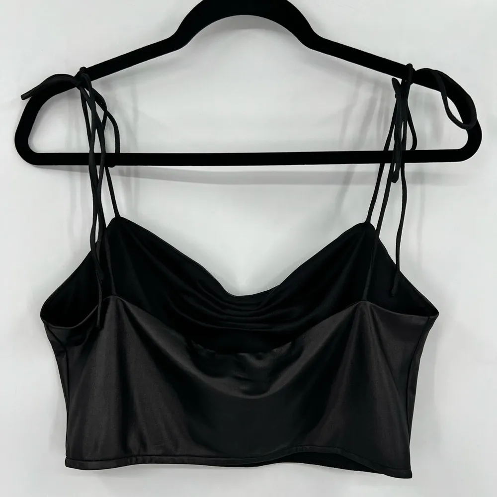 🆕 NWOT Superdown Revolve Cameron Tie Strap Crop Top Black Ruched Tank Top Large - Image 9