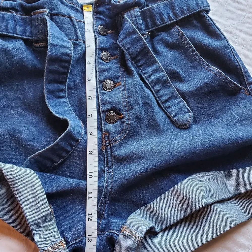 Women's High Waisted size M paperbag elastic with tie waist Denim jeans Shorts - Image 9