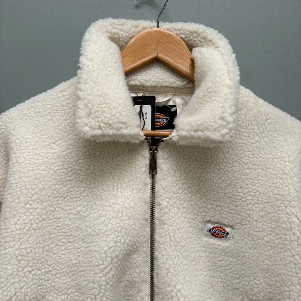 Dickies Palmerdale Borg Puffer Sherpa Jacket in Cream XL - Image 6