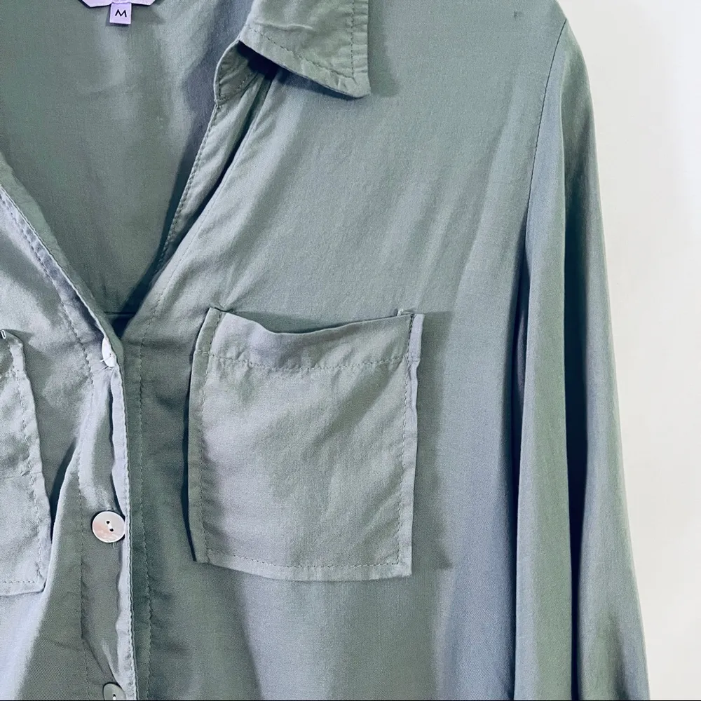 OLIVE GREEN BUTTON UP TOP BLOUSE POCKETS TIE FRONT — MEDIUM — LIKE NEW - Image 2