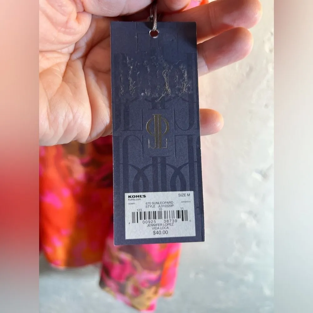 Jennifer Lopez NWT elegant top w beautiful flow back design. Size M - Image 3