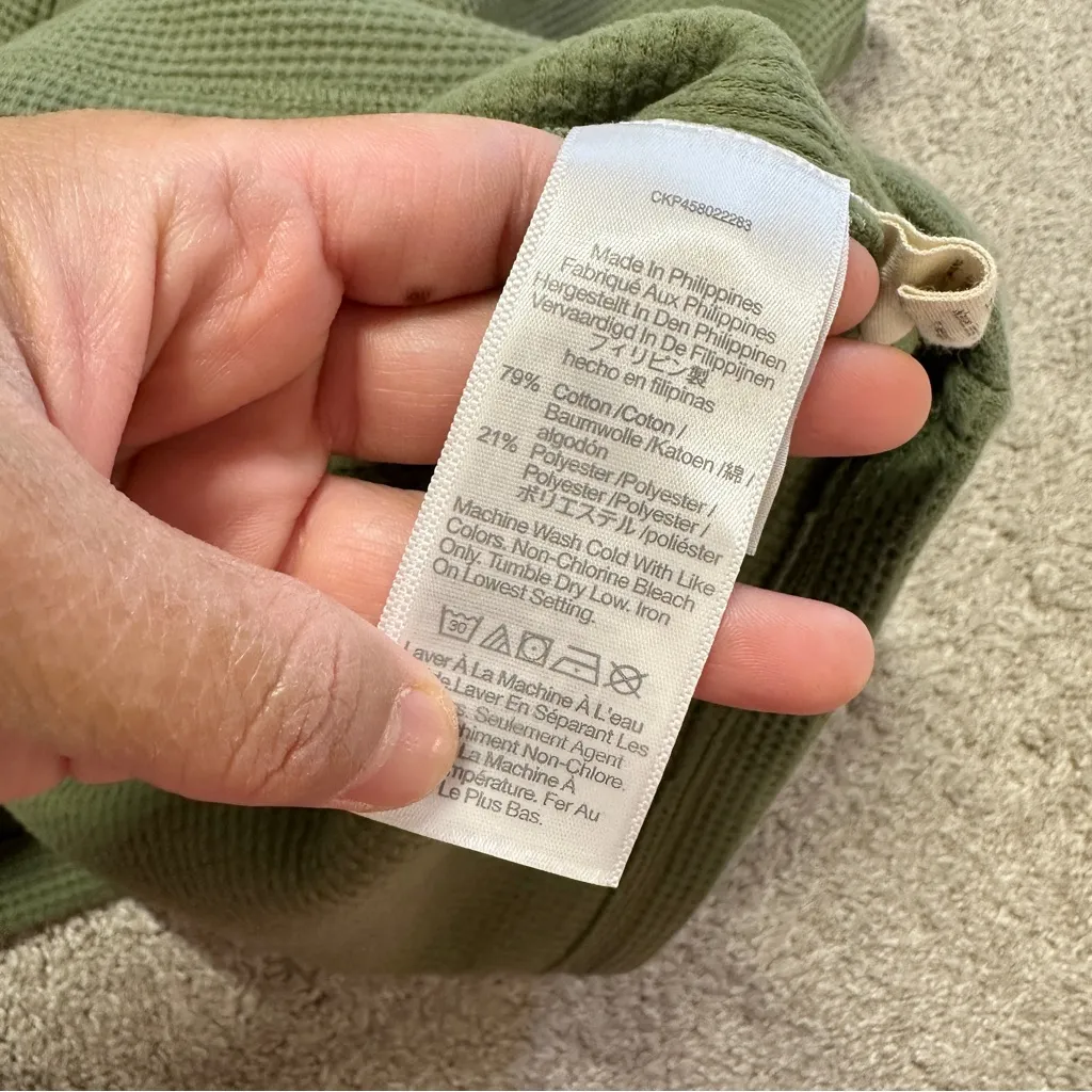 Madewell Women’s MWL Textured Waffle V-Neck Henley Sweatshirt in Faded Palm M - Image 9