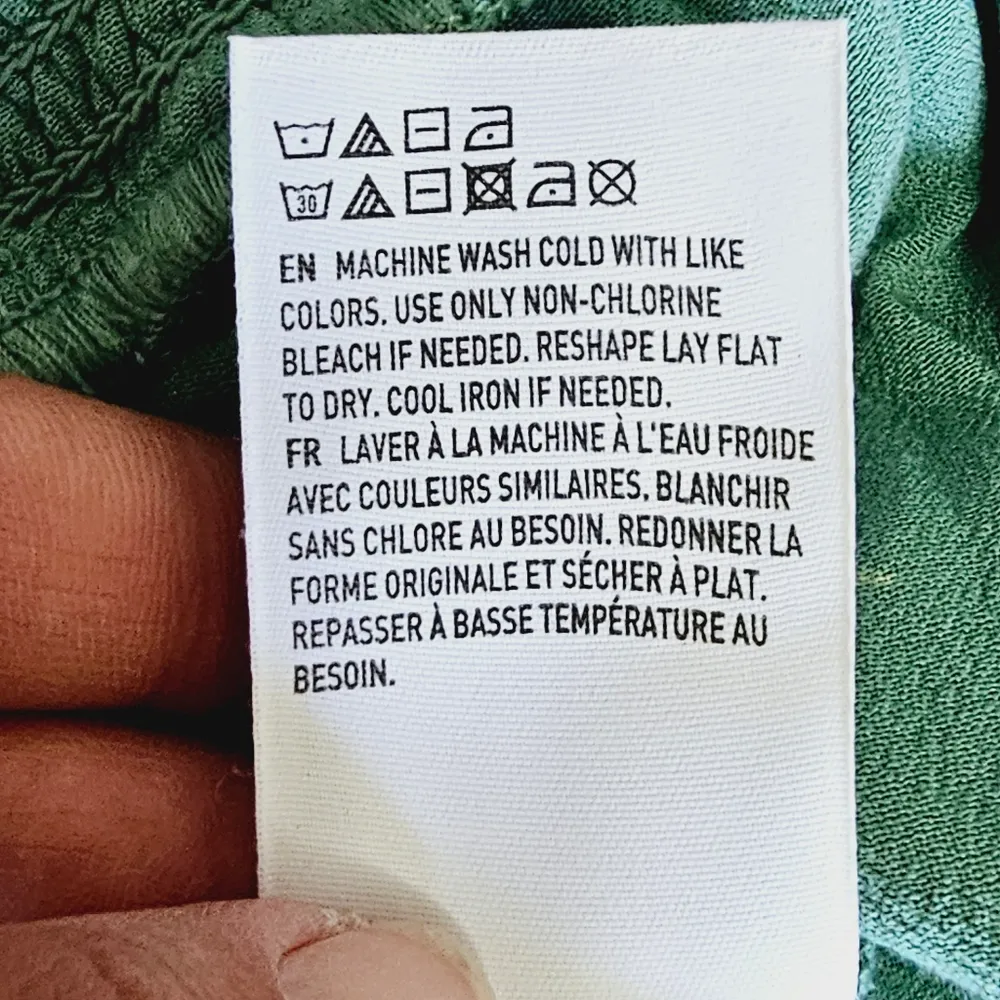 American Eagle  Green Floral Smocked High Waisted Everyday Soft Shorts Size XS - Image 9