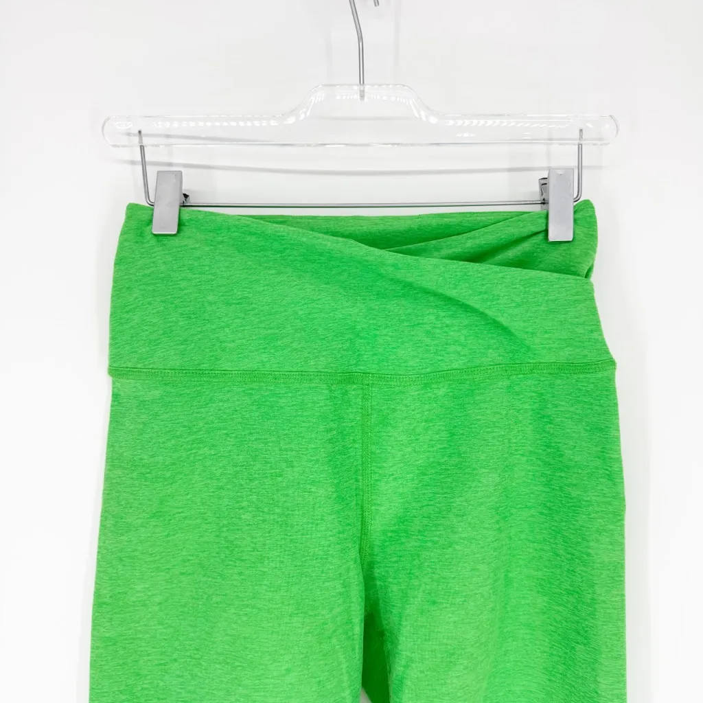 Beyond Yoga At Your Leisure Crossover Waist Bike Leggings M Honeydew Green - Image 5