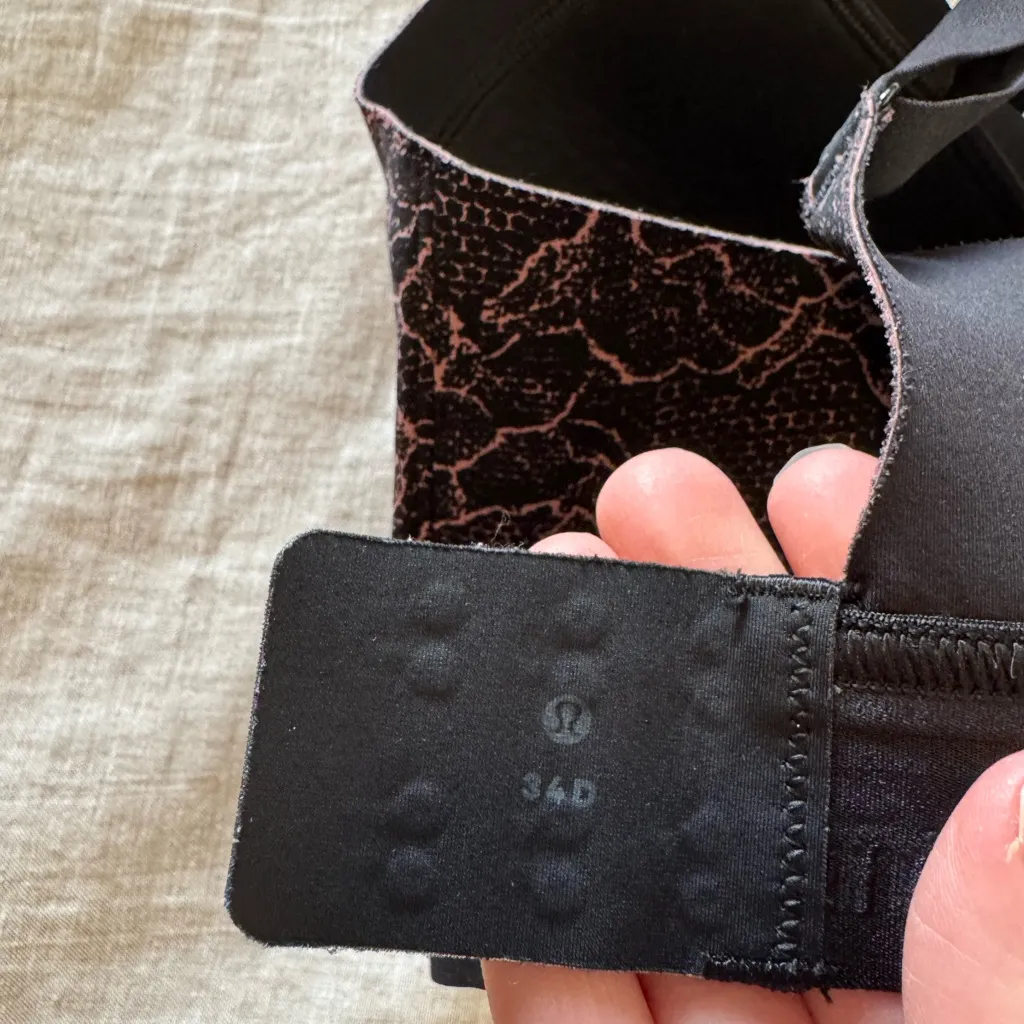 Lululemon Fine Form Sports Bra - Image 6