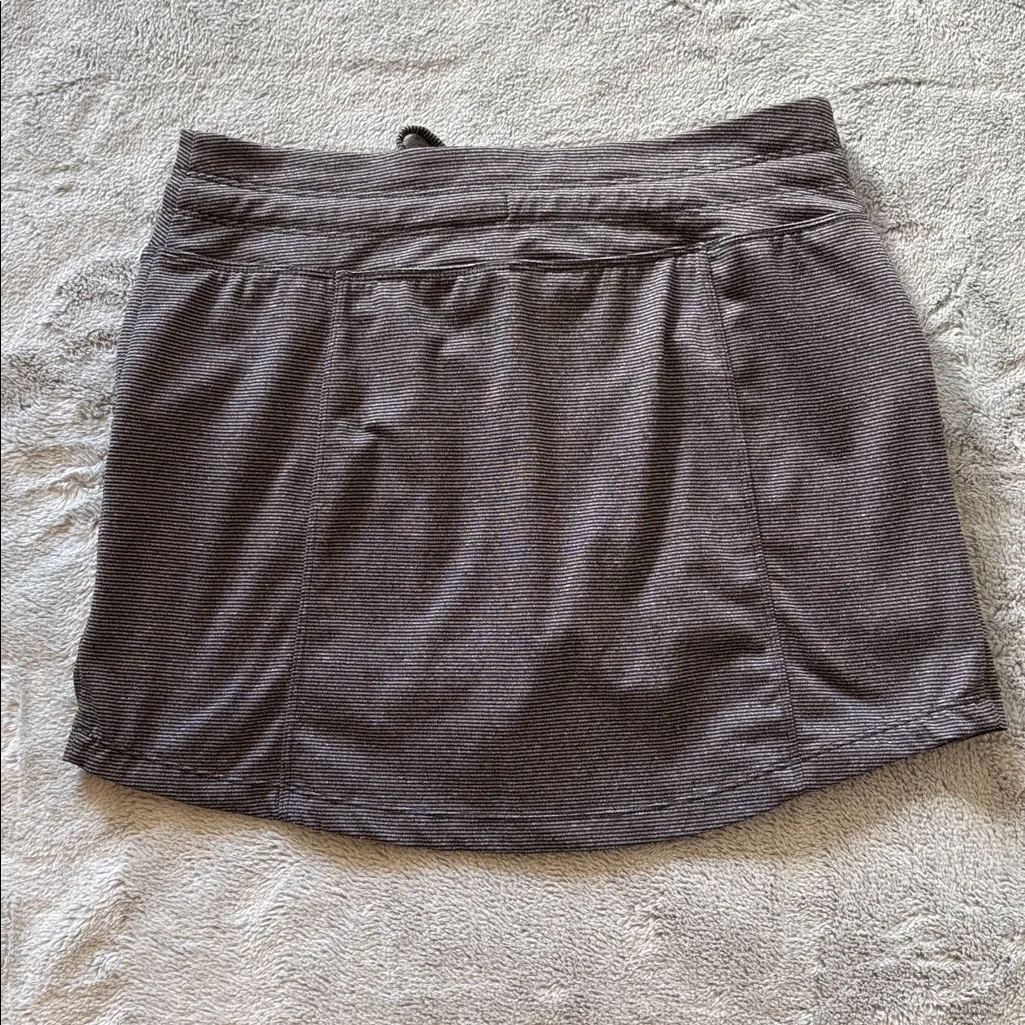 Kyodan Striped Gray Skort Size Small - Image 5