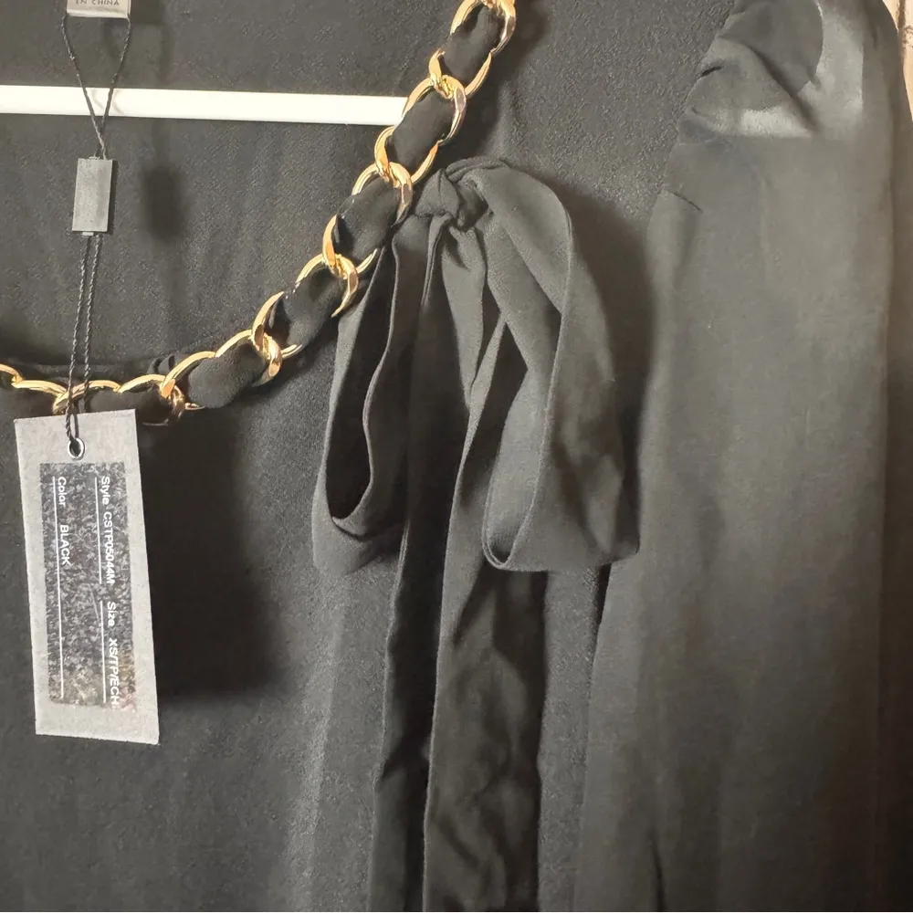 Cable & Gauge  Black Sheer Long Sleeve Gold Bow Detail Neckline Sz XS NWT - Image 6