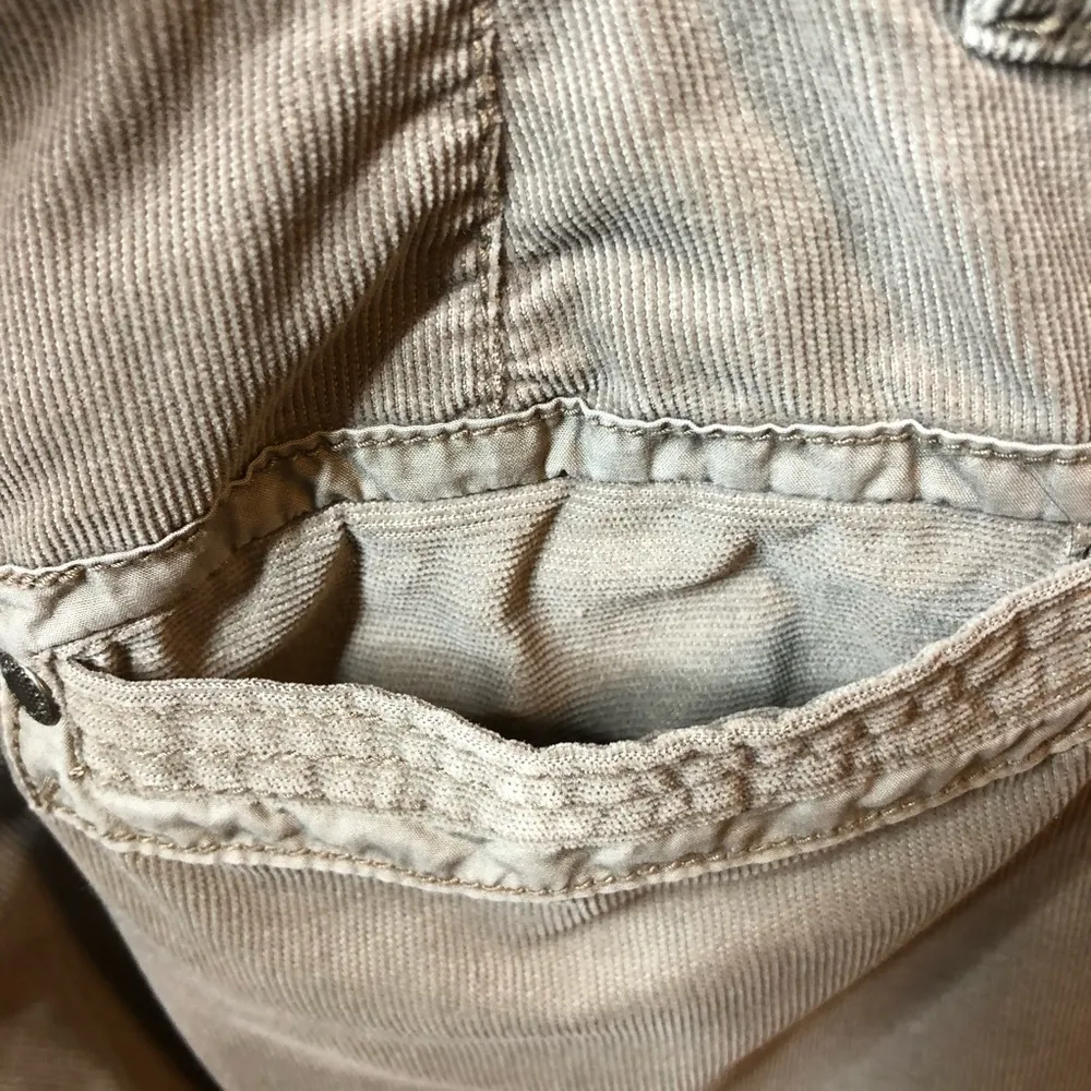 Mossimo Supply Co Size 11 Corduroy Bermuda Shorts - Image 8