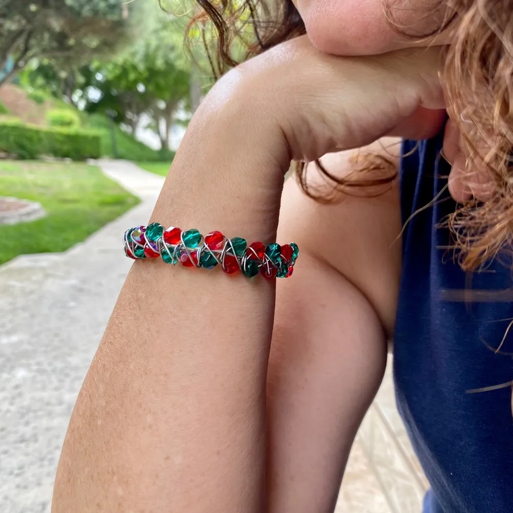 Red and green Faceted Beaded Open Bangle - Image 4