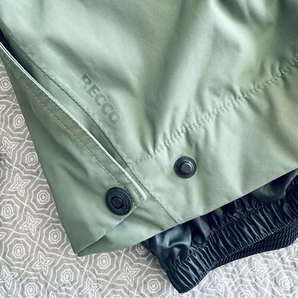 Mountain Hardware Women’s Sage Green Snow Ski Pants Size M Regular - Image 10