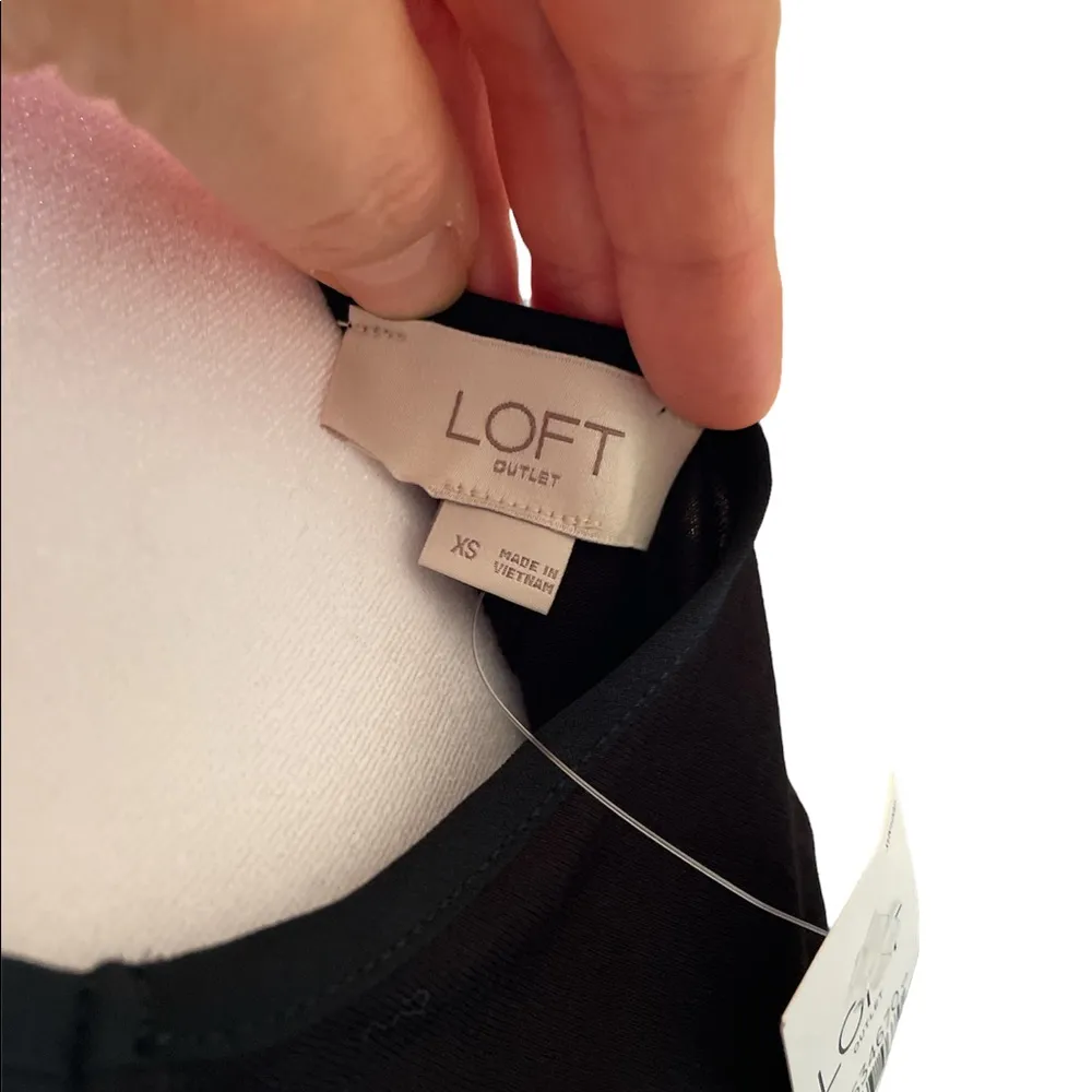 Set of 2  Sleeveless Black Tank NWT Polyester Front & Rayon Back Loose Fit - Image 7