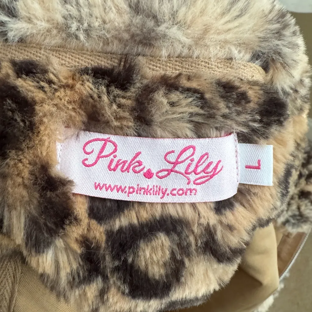 Pink Lily Faux Fur Leopard Print Quarter Zip Pullover (Oversized) - Image 3
