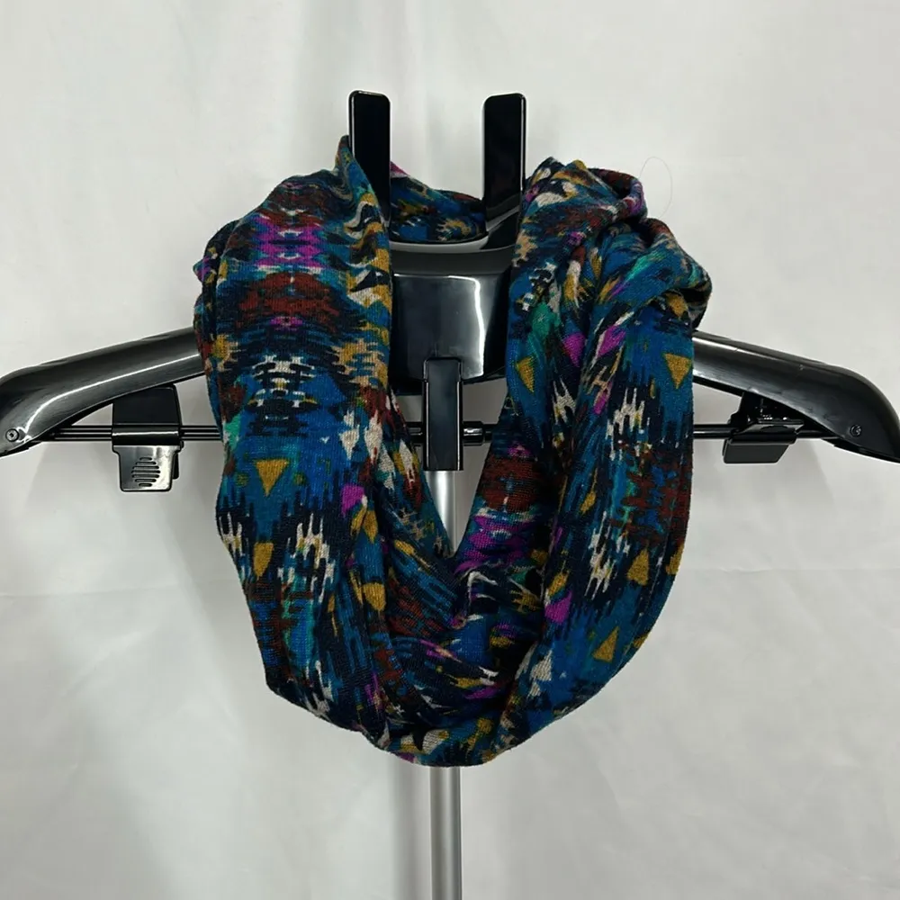 Sophia Reyes Infinity Wrap Scarf Tribal Abstract Pattern - Image 2