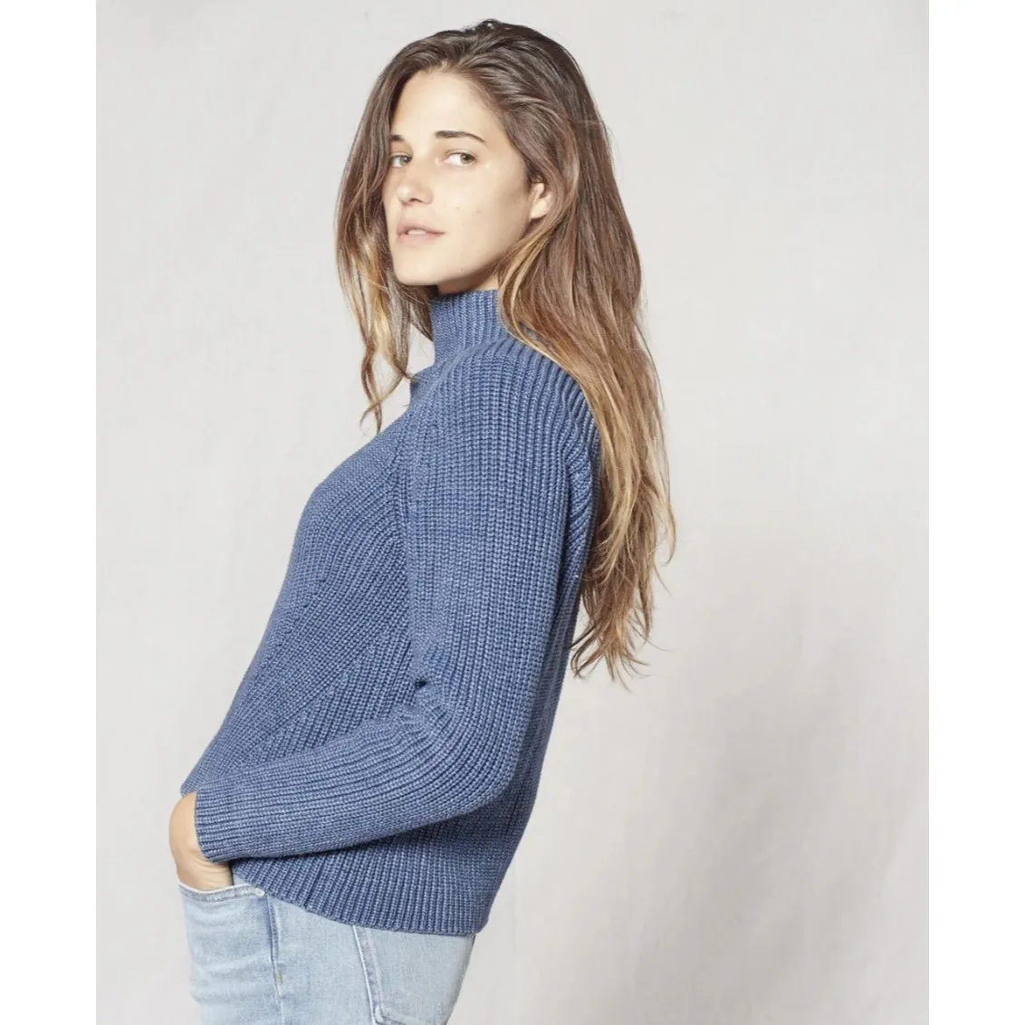 Outerknown women’s Headlands Mock Sweater size Small Blue Knit - Image 2