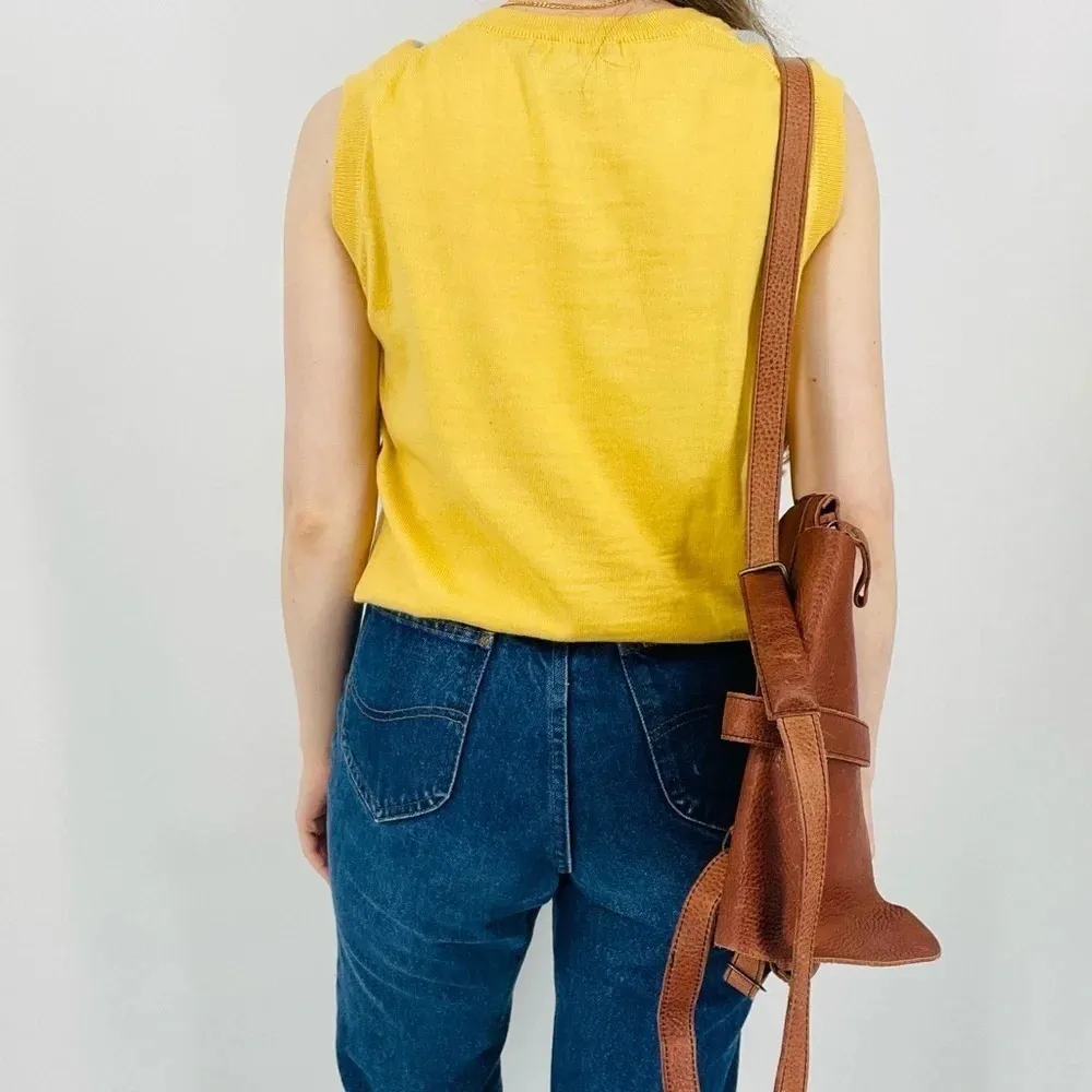 vtg preppy diamond plaid sweater vest in gray and yellow size S - Image 5