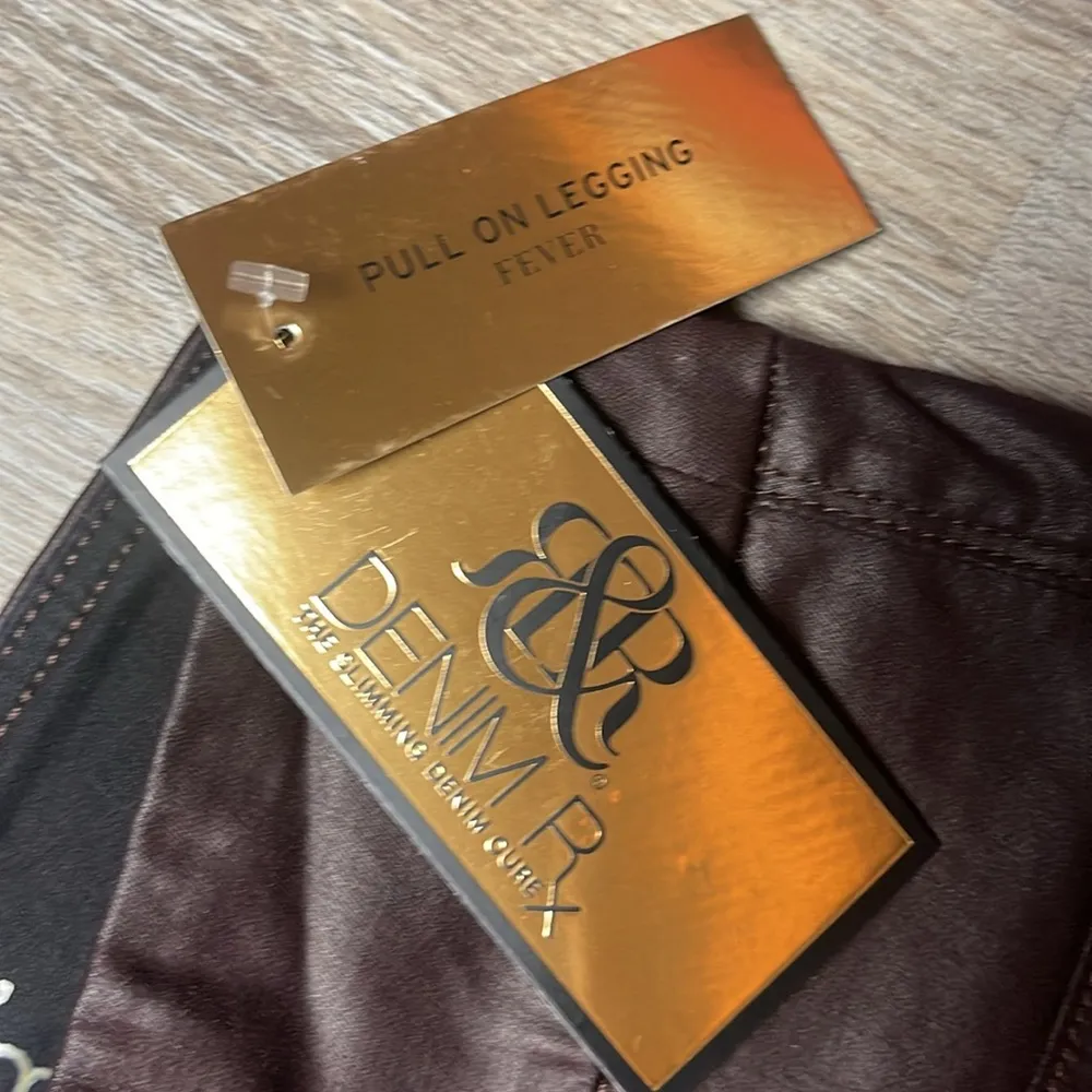 Rock & Republic Slimming Denim Coated Leggings Size 8 Medium - Image 10