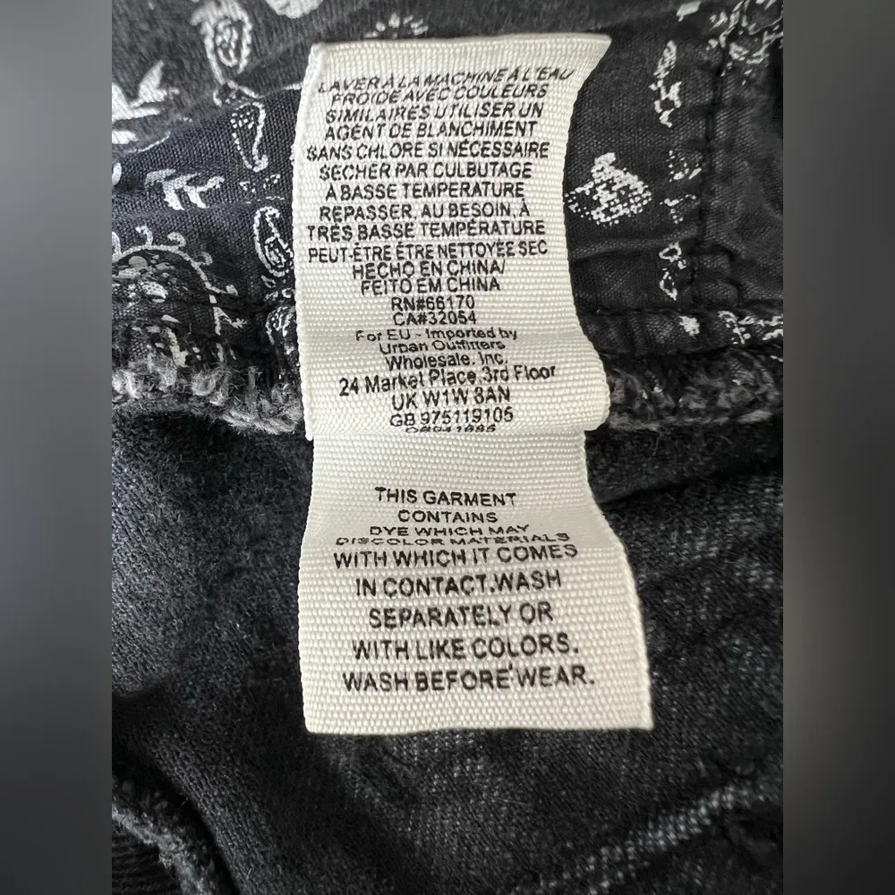 Free People We The Free Black Avery Bermuda Raw Hem Button Fly Shorts 28 - Image 10