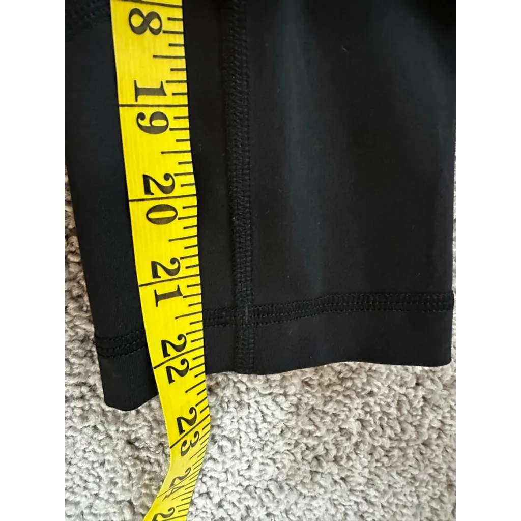 Lululemon Black Capris Size 4 - Image 11