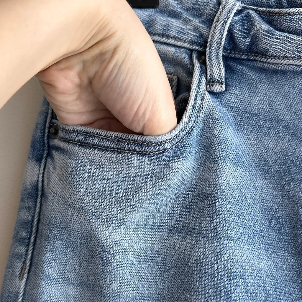 HIDDEN Light Wash Raw Hem Flare Jeans, Size 29 Blue - Image 6