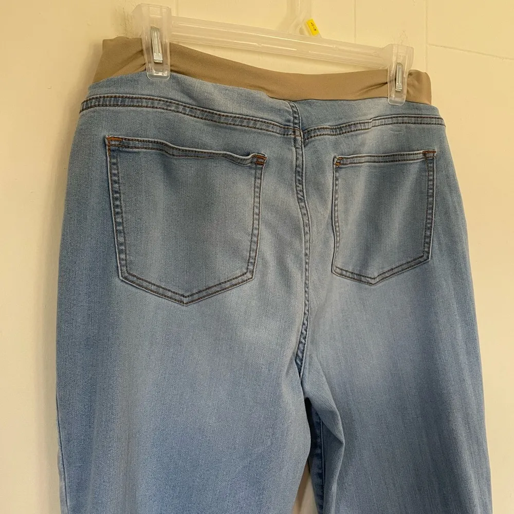 Celebrity Pink Maternity light wash skinny jeans comfort stretch women’s size L - Image 4