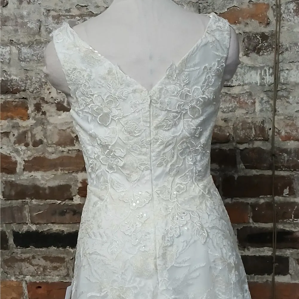 Lulus Bridal Wedding Gown Dress Size Small White Embroidered Beaded Sleeveless - Image 13