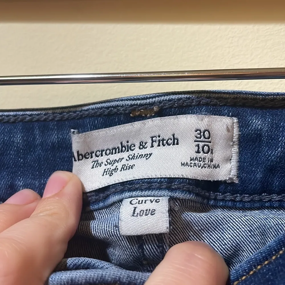 Womens Abercrombie & Fitch Curve Love The Super Skinny High Rise Jeans - Image 2