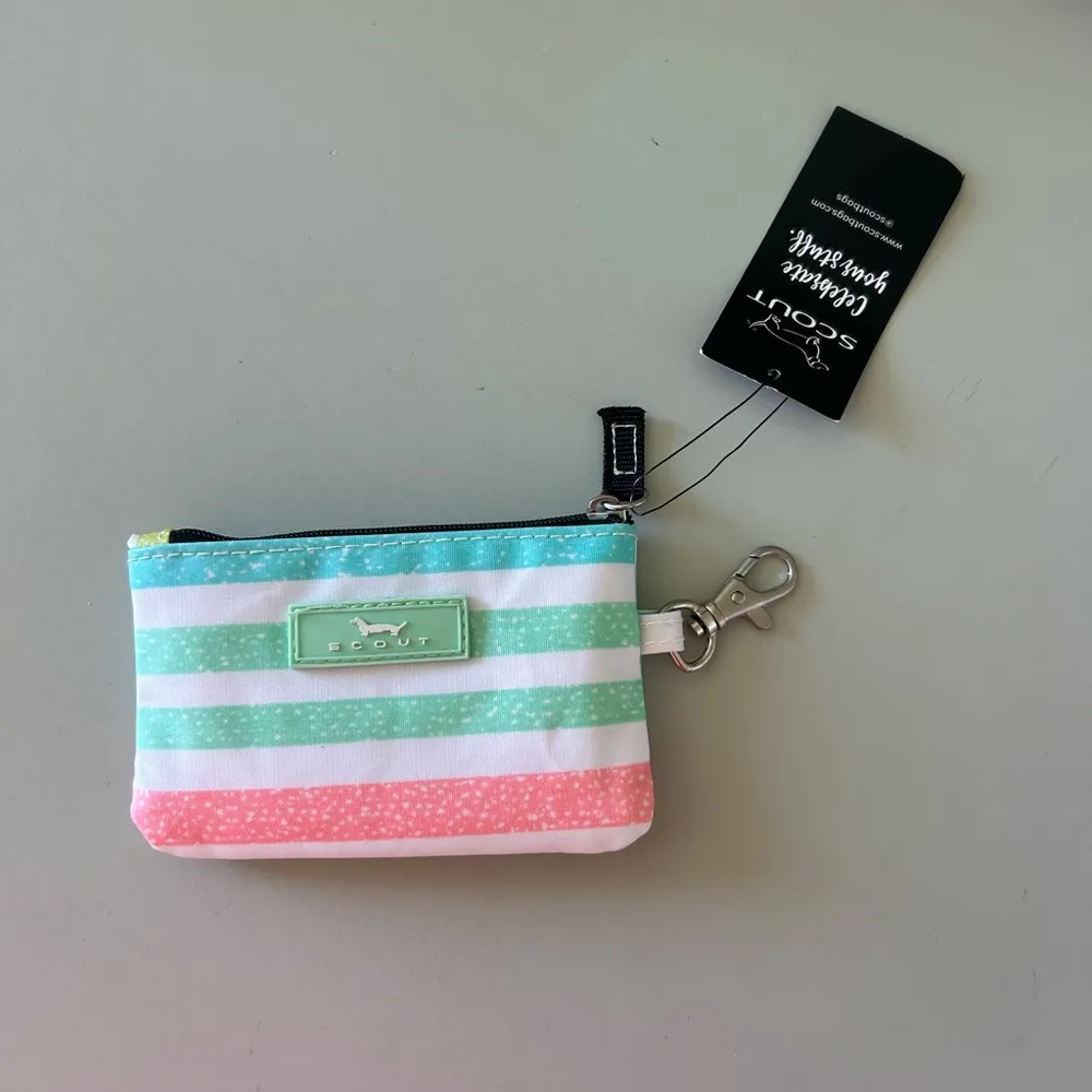 Scout Colorful Striped ID Holder White - Image 2