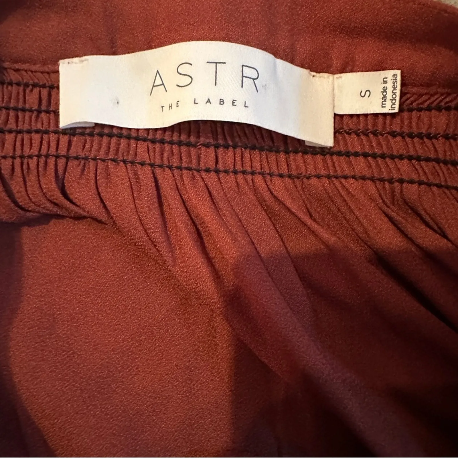 Astr The Label Rust Red Orange Long Sleeve V Neck Tie‎ Blouse Sz S NEW - Image 5