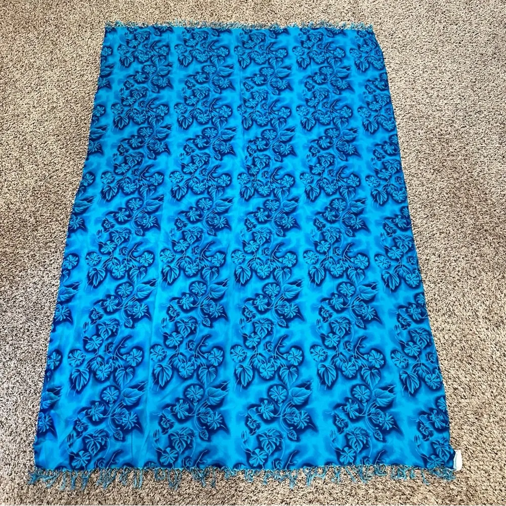 Boho Beachy Blue Floral Sarong or Beach Blanket Size undefined - Image 9