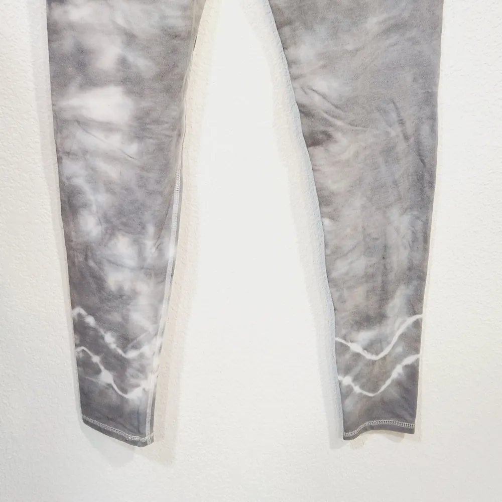 SWEET Romeo Active Leggings Tie Dye Lounge Light Gray White Leggings Size M - Image 7