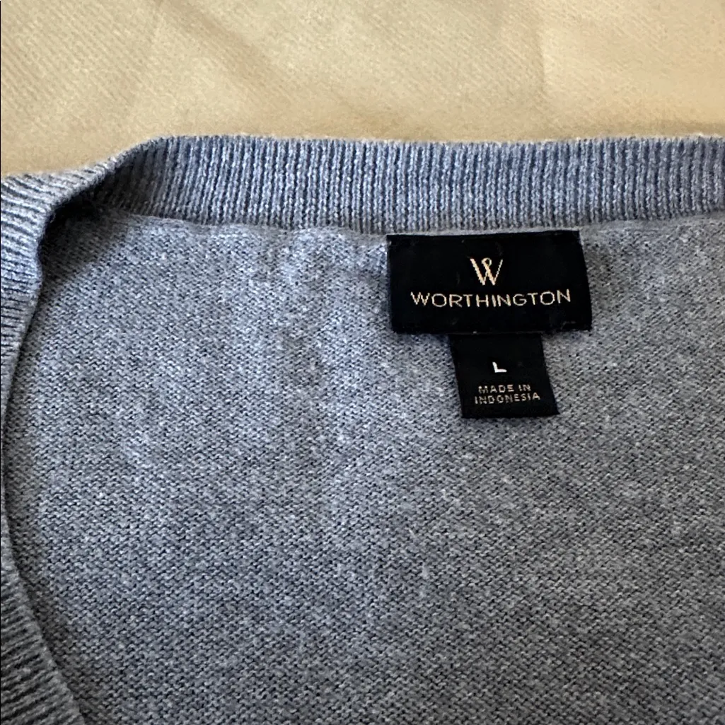 Worthington Light Gray V-Neck Sweater - Image 4