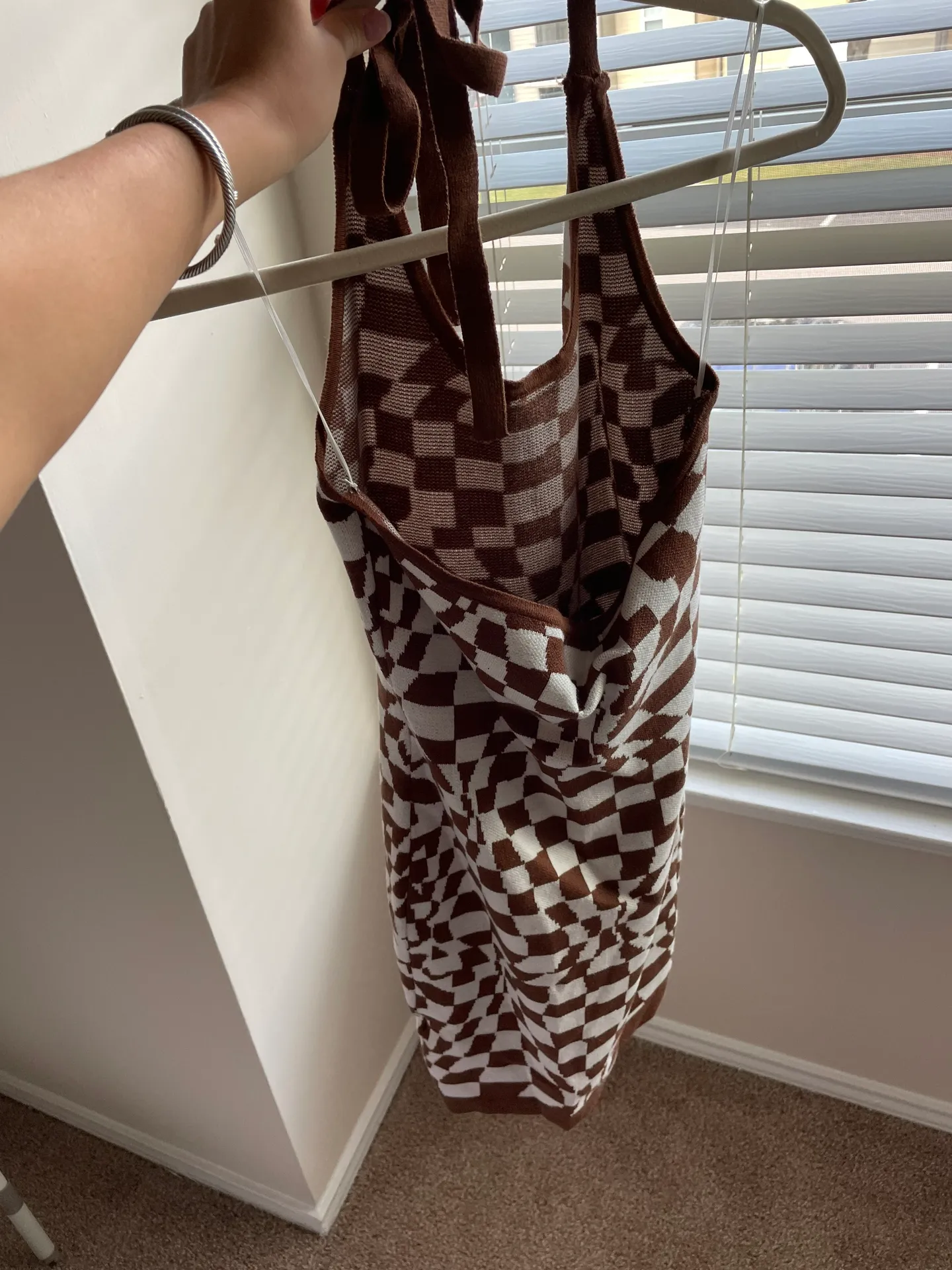 brown and white  dress - Image 2