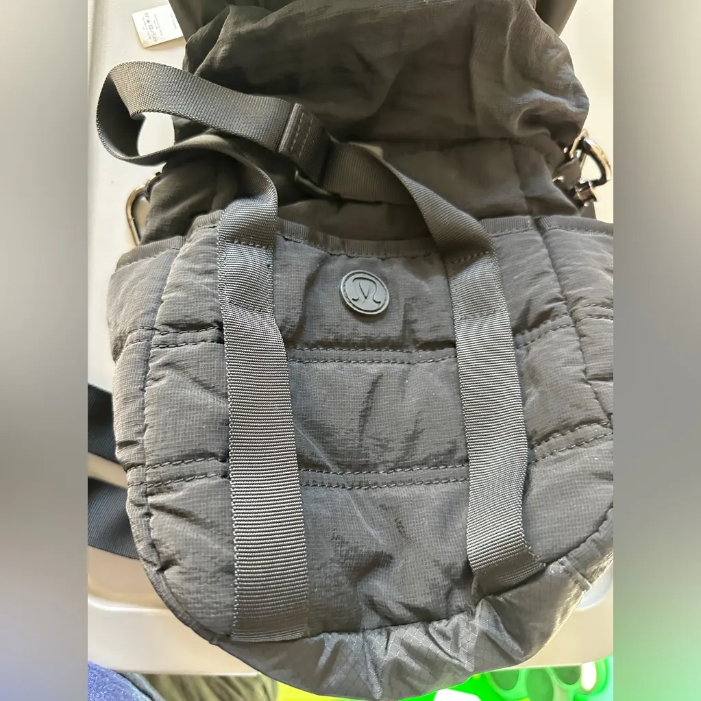Lululemon Dash All Day Bucket Bag - Image 2