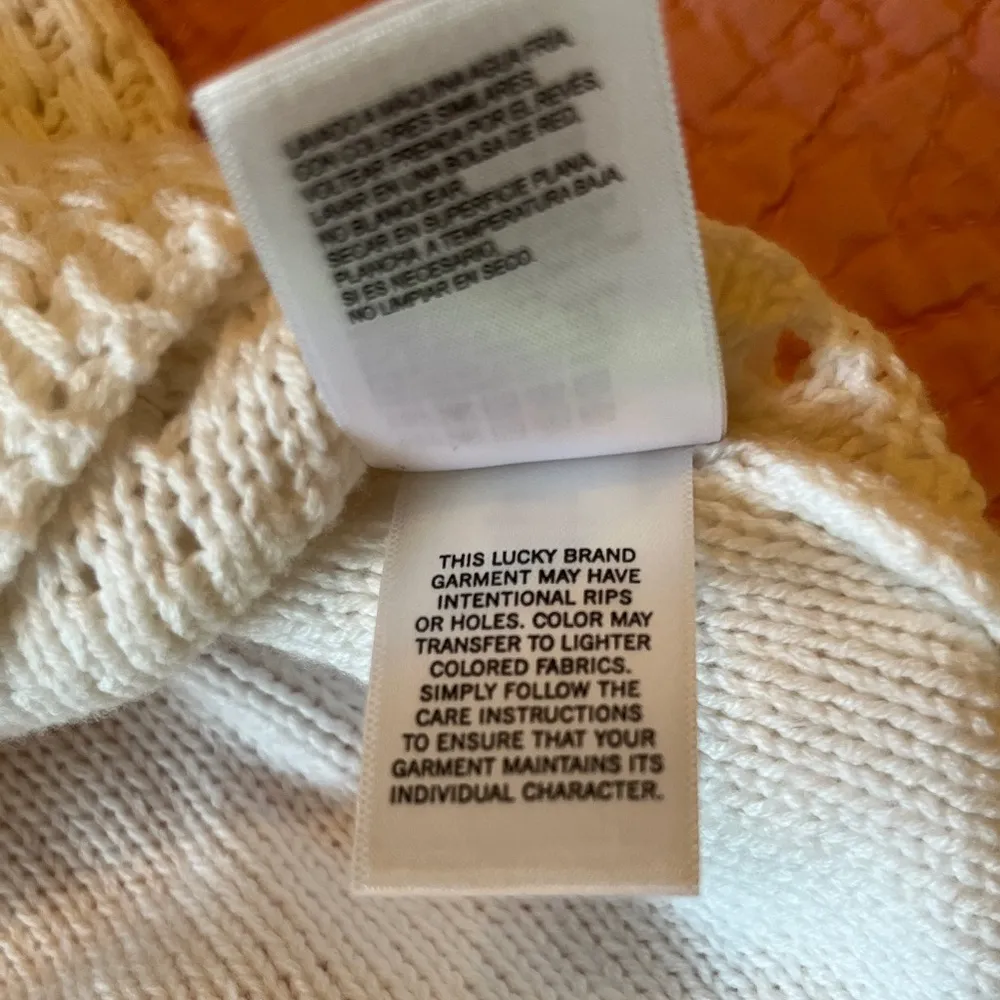 Long Sleeve White Lightweight Sweater Size L Large - Image 9