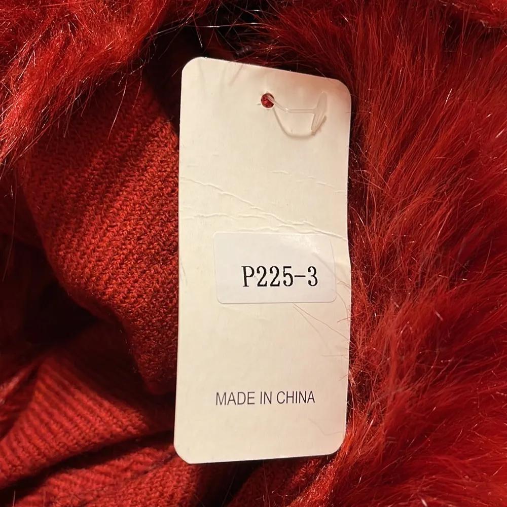 C&D Fashion Design High Quality Red Fur & Fringe Scarf - Image 4