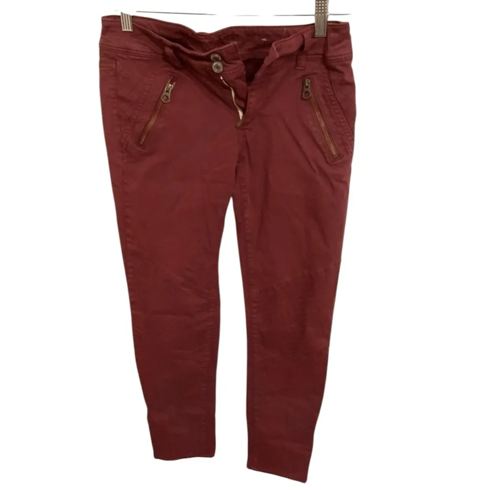 American Eagle Jeans Womens  Maroon Skinny Stretch Crop Low Rise size 6 - Image 2