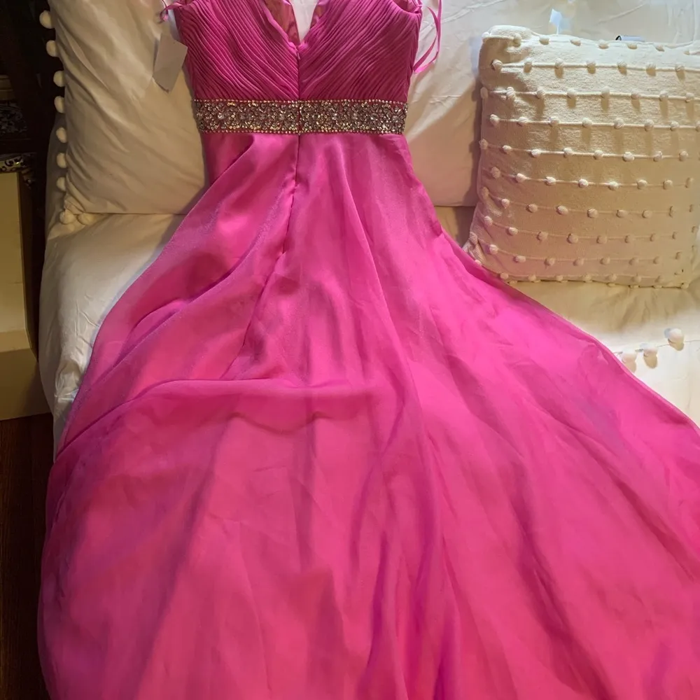 Mac Duggal Gown - Image 6