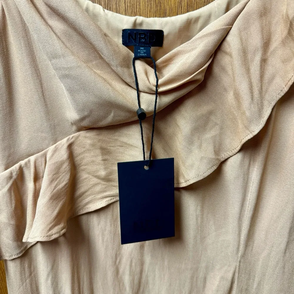 NEW NBD Dua Mini Sleeveless Cocktail Dress Tiered Ruffles Nude Medium NWT - Image 7