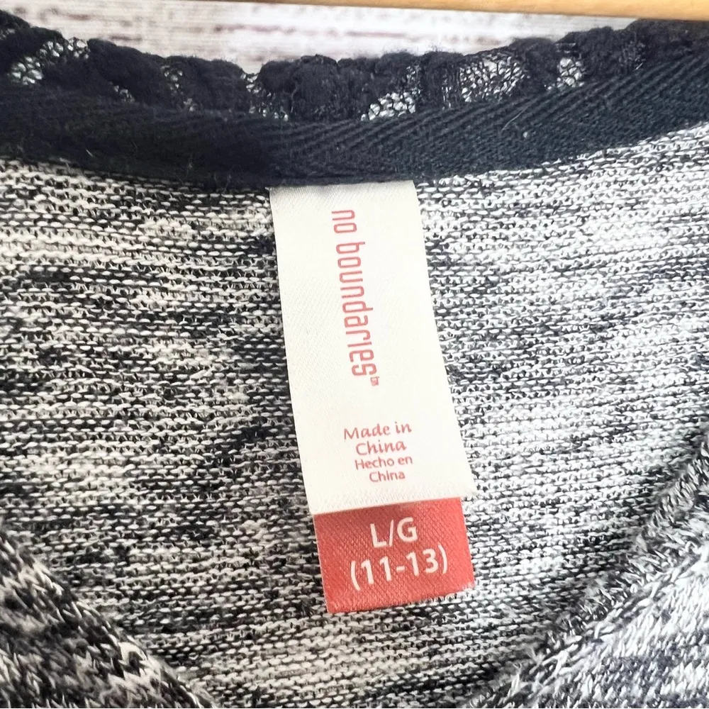 Heather Gray & Black Lace Hooded Short Sleeve Sweater Top Size Large - Image 12