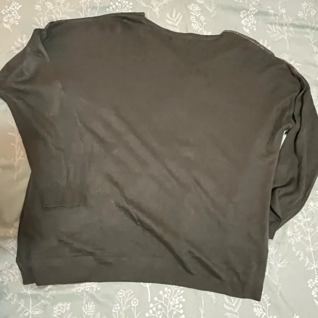 Tempo Paris Shimmering Silver Long Sleeve Sweater Size M / L - Image 8