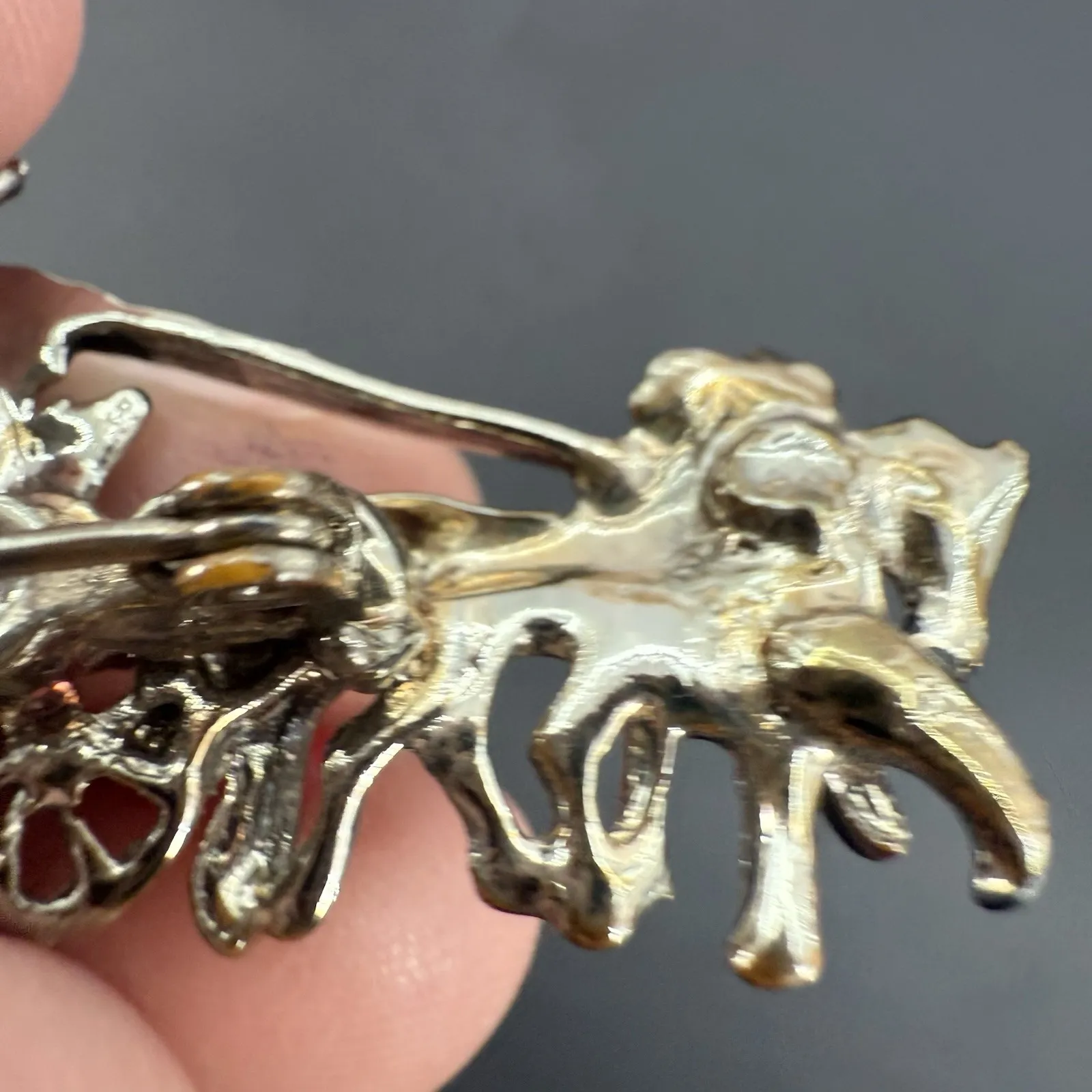 VTG Metal Black Enamel Horse & Carriage Stage Coach Brooch Pin Red Rhinestones - Image 5