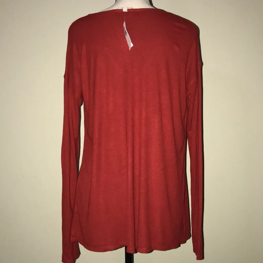 Anthropologie Bordeaux red rouge v neck NWT - Image 5