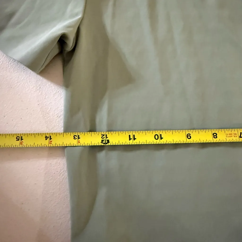 NWT Gymshark Women’s EVERYWEAR CROPPED ACTIVE TEE Small Green Body Fit SOLD OUT - Image 3