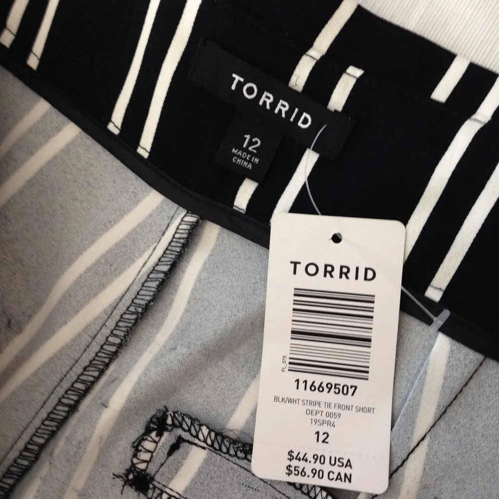 Torrid B&W‎ Striped Tie Front Shorts - Image 3