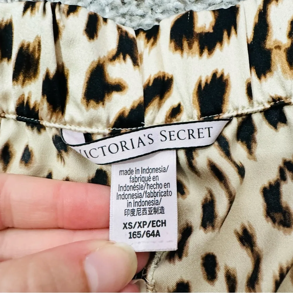 Victoria Secret Animal Print Silky PJ Pajama Short Women's Sz XS - Image 5