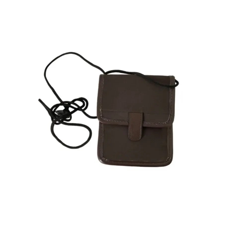 Transpotante brown‎ faux leather passport crossbody bag Brown - Image 2