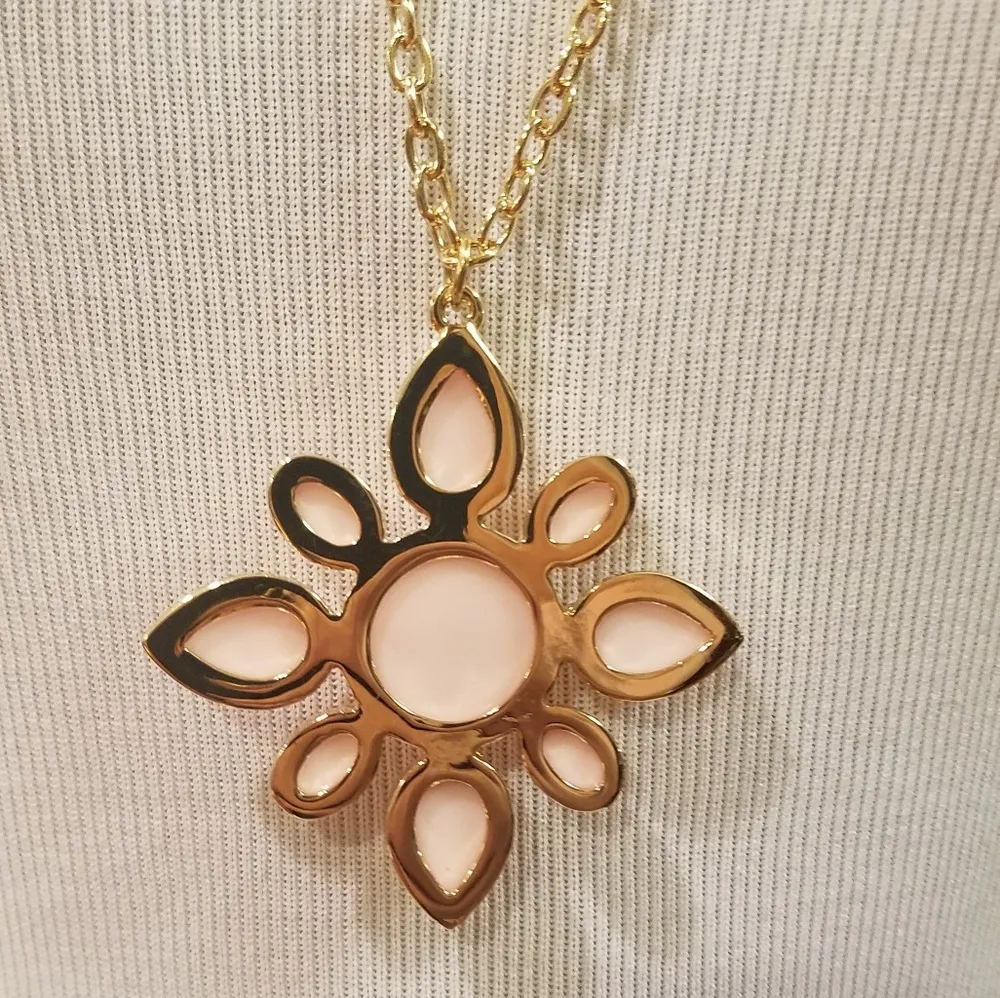 BNWT Bebe Necklace - Image 5