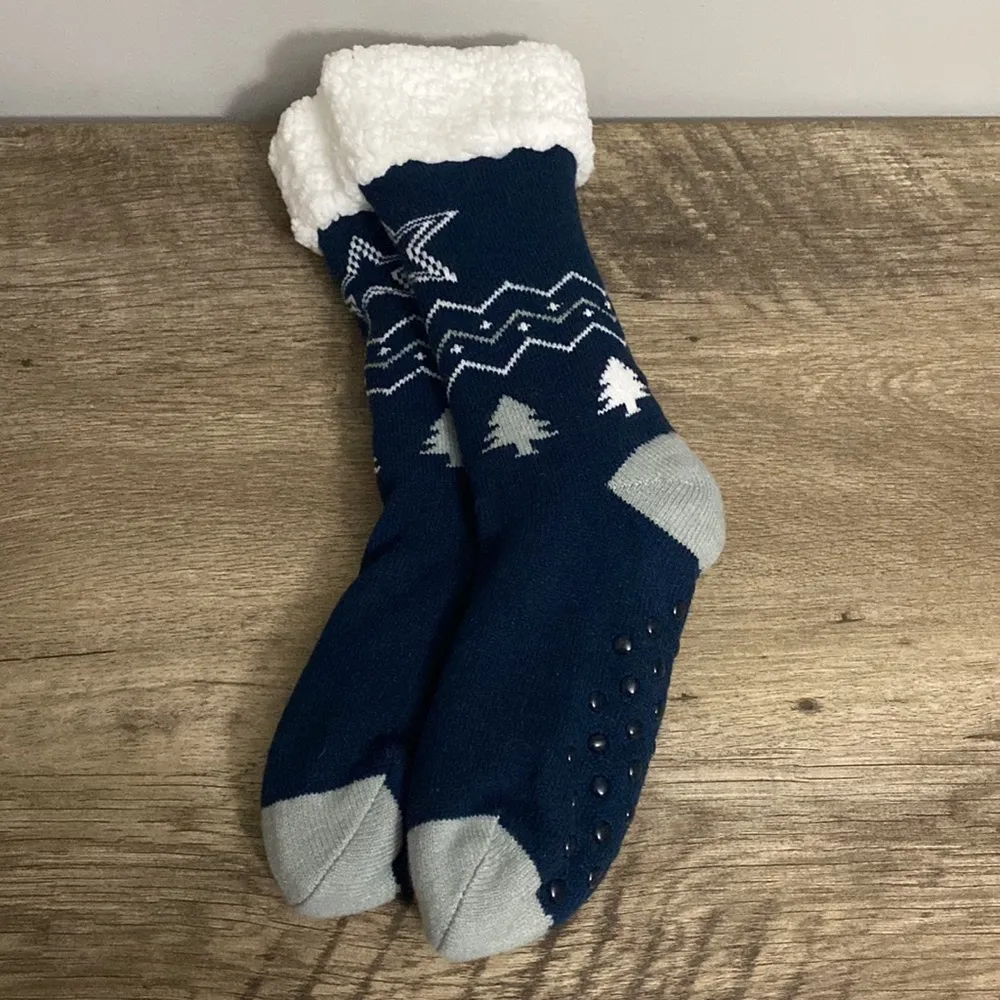 DALLAS Cowboys New! Foco footy slipper socks non skid size W 6 - Image 4