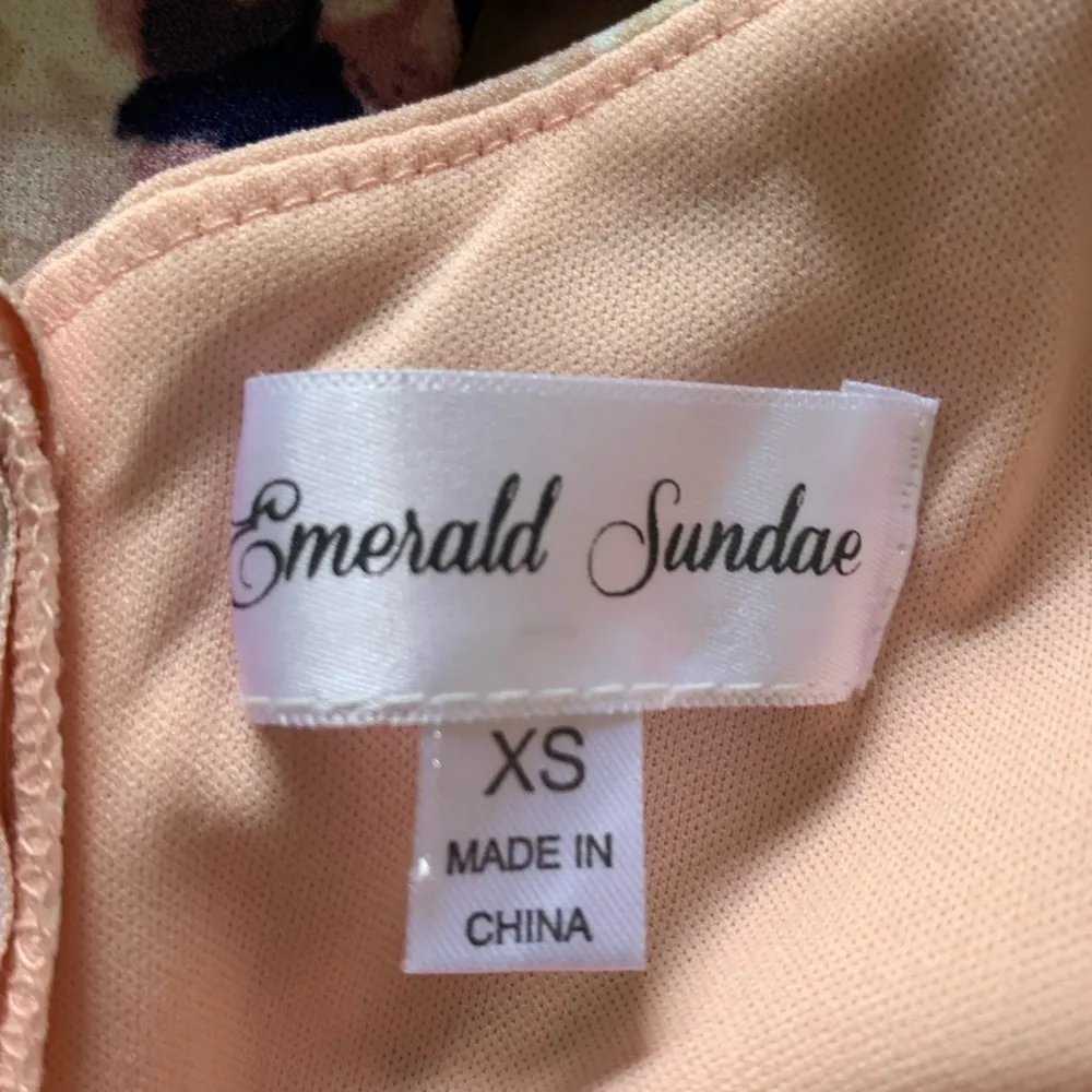 Pink Floral Cap Sleeves Flare Mini Juniors Dress - Image 9